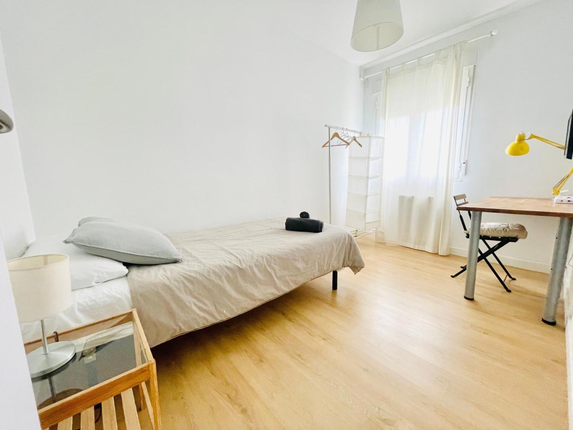Piso Acogedor Y Tranquilo - Junto A Ifema Y Aerop. Apartment Мадрид Екстериор снимка